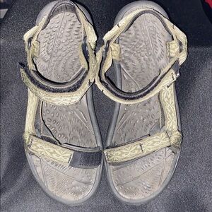 TEVA WO size 7 Black and Olive Green Sandals Hook and‎ Loop closure clean